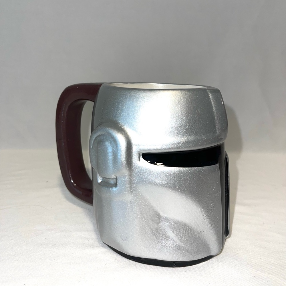 Star Wars Mandalorian helmet mug silver new